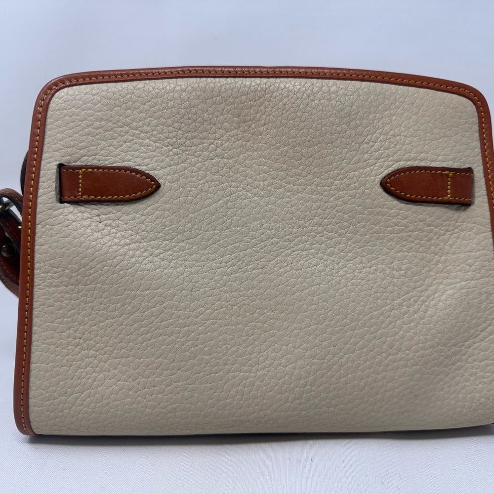 Vintage Dooney & Bourke Cream and Brown Pebbled Leather Crossbody - Picture 5 of 7